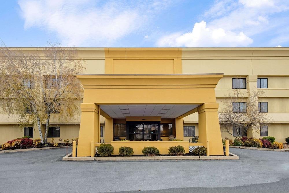 La Quinta By Wyndham Harrisburg Airport Hershey Exteriör bild