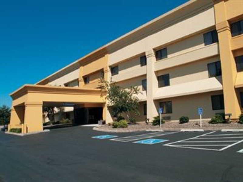 La Quinta By Wyndham Harrisburg Airport Hershey Exteriör bild